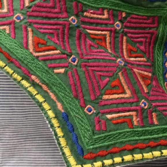 American Eagle Outfitters EUC Top Blouse ShirtS/P Embroidery Boho.Spring… - Picture 6 of 8